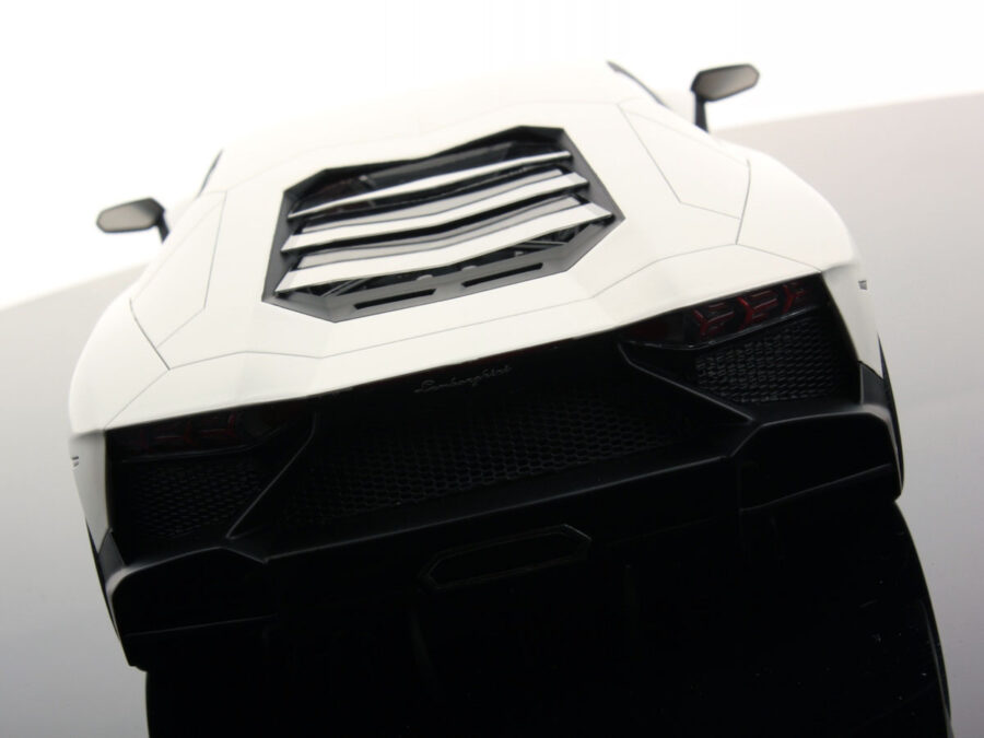 Lamborghini Aventador LP720-4 50th Anniversary 1:18 | MR Collection Models