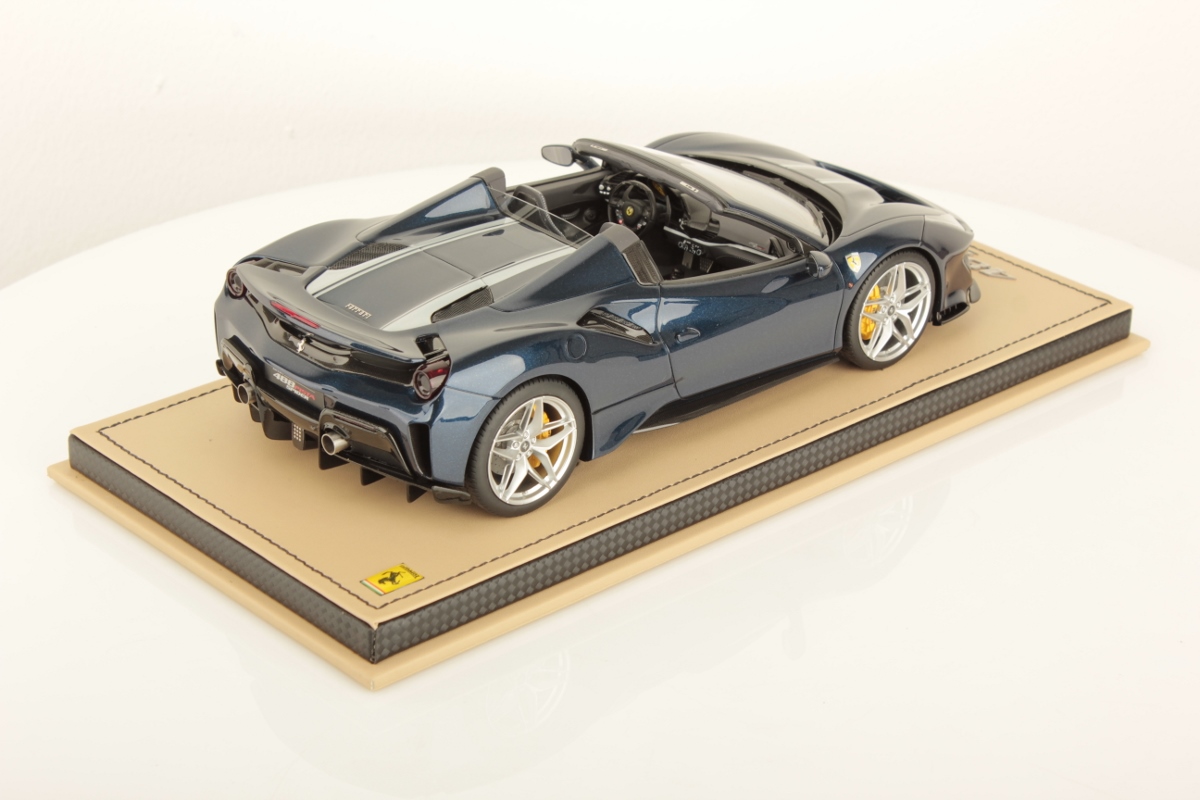 Ferrari 488 Pista Spider 118 Mr Collection Models