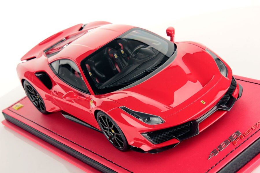 Ferrari 488 Pista 1:18