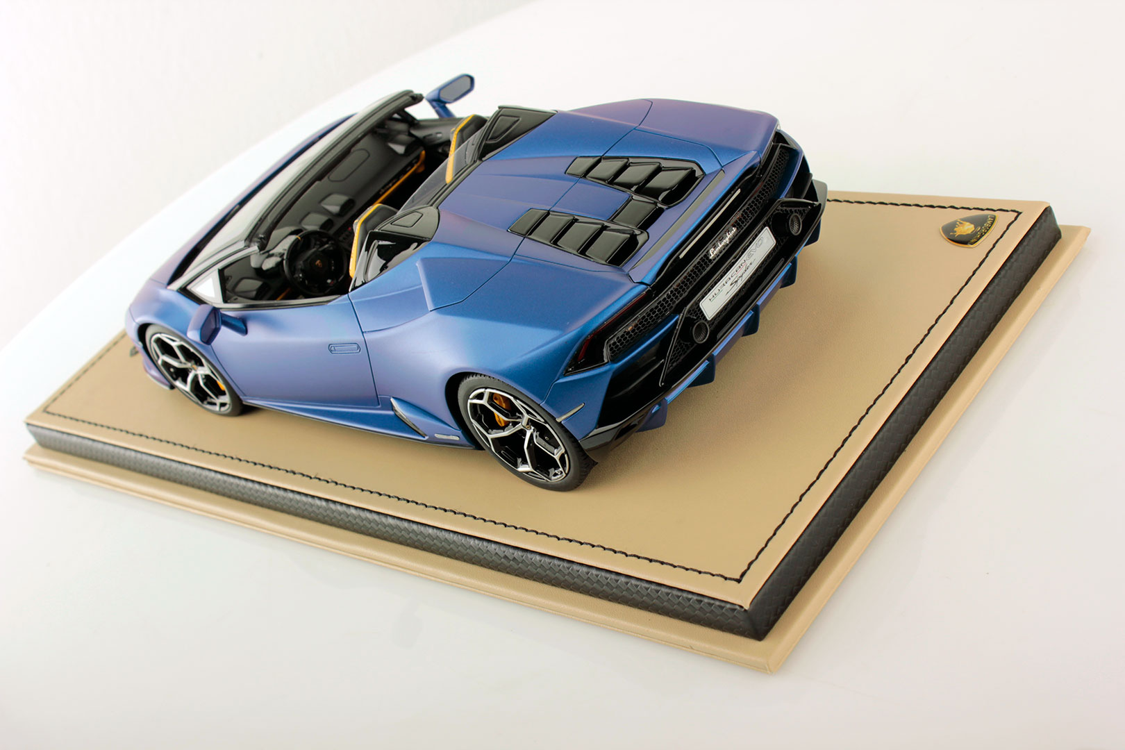 Lamborghini Huracán EVO Spyder 1:18 | MR Collection Models