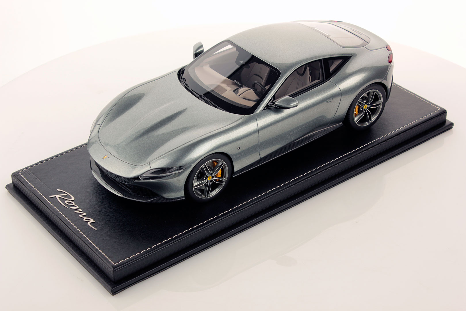 Ferrari Roma 1:18 | MR Collection Models