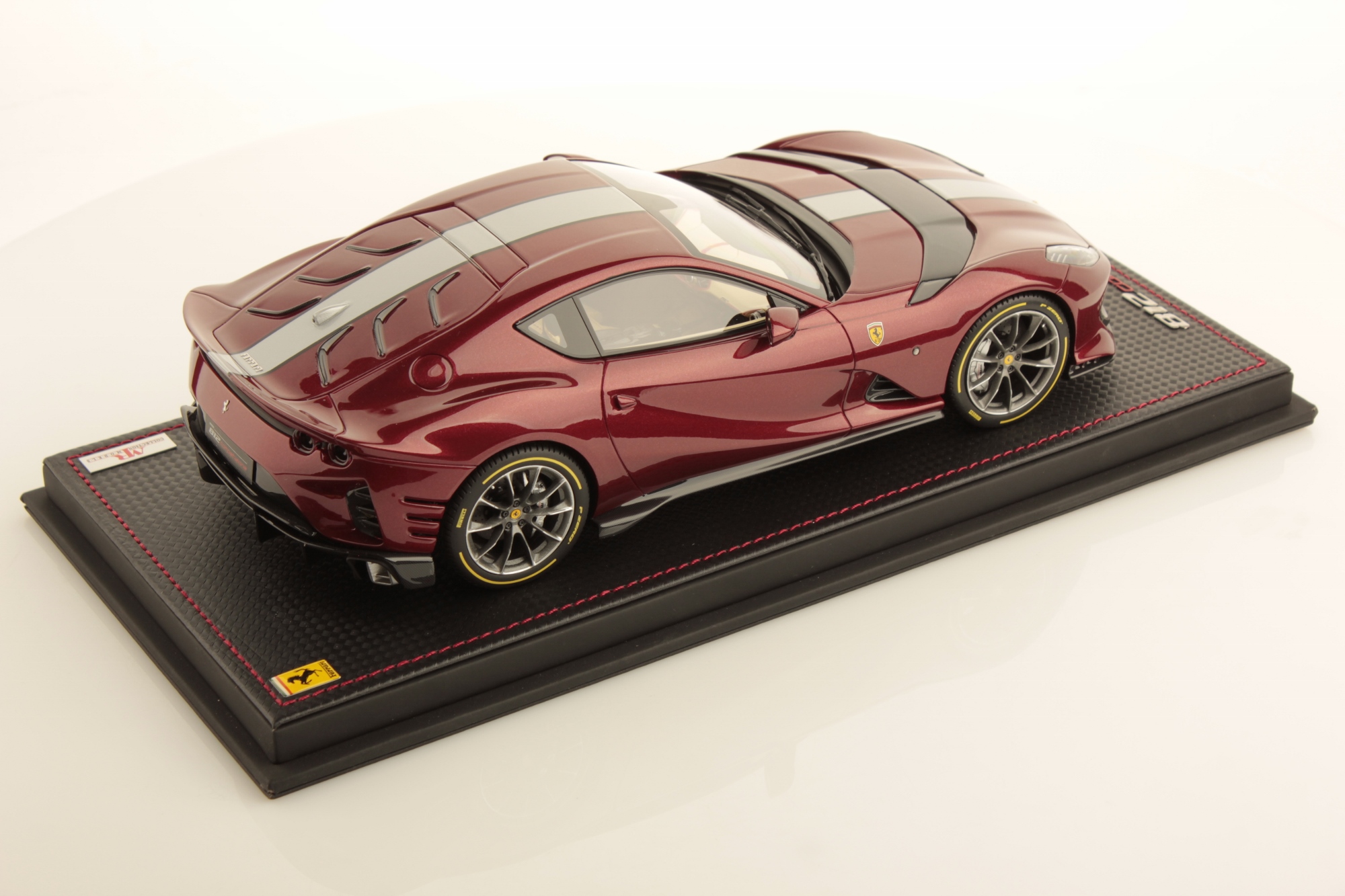 Ferrari 812 Competizione 1:18 | MR Collection Models