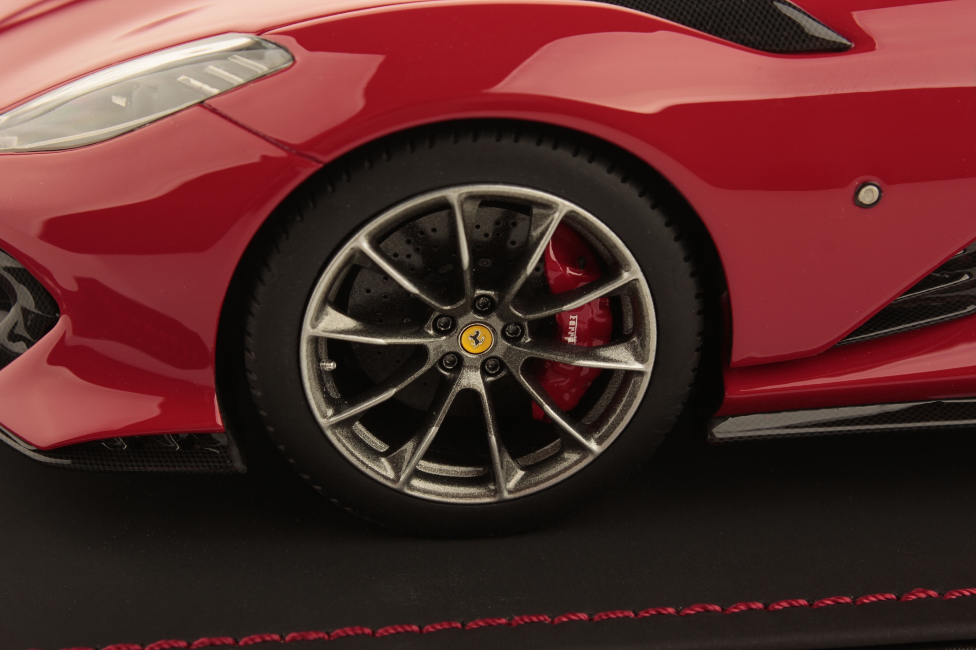 Ferrari 812 Competizione A 1:18 | MR Collection Models