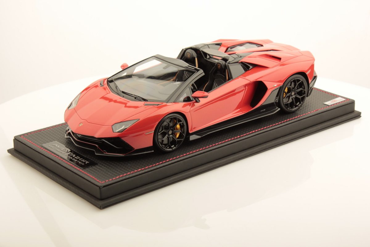 Lamborghini Aventador LP 780-4 Ultimae Roadster 1:18 | MR